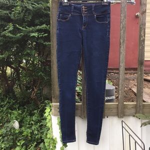 Dark wash high waisted jeans